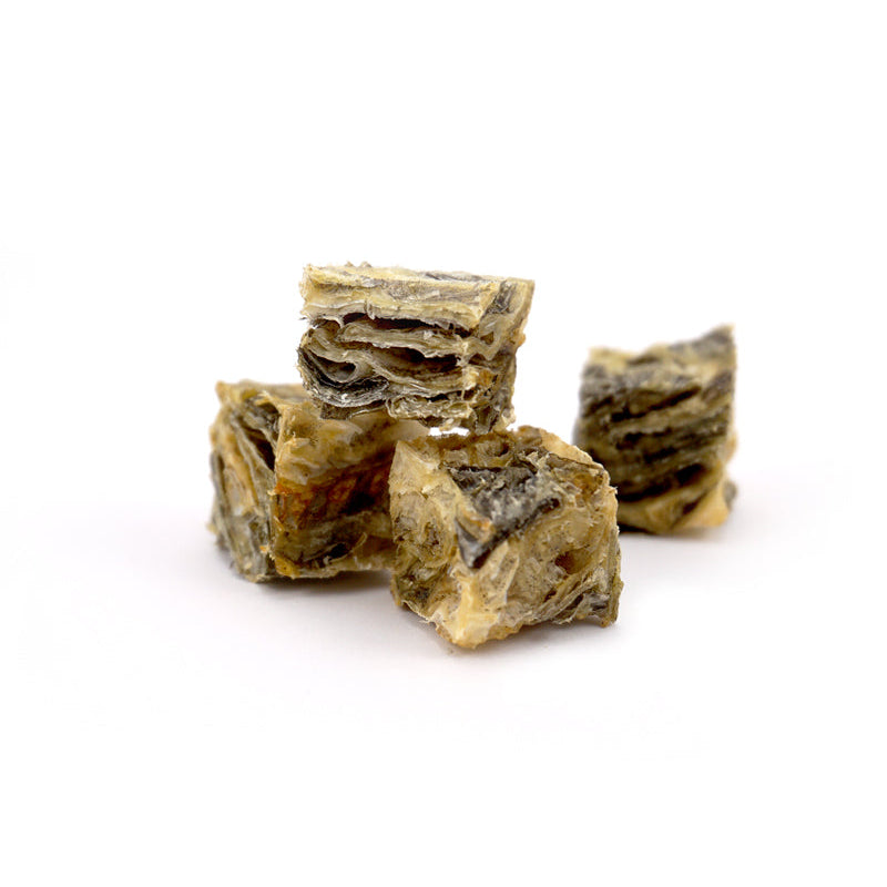 Dental treats for small dogs: sizes, textures and safe chew time